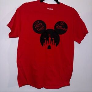Gildan Unisex size medium T-shirt red black Disney shirt first trip to Disney